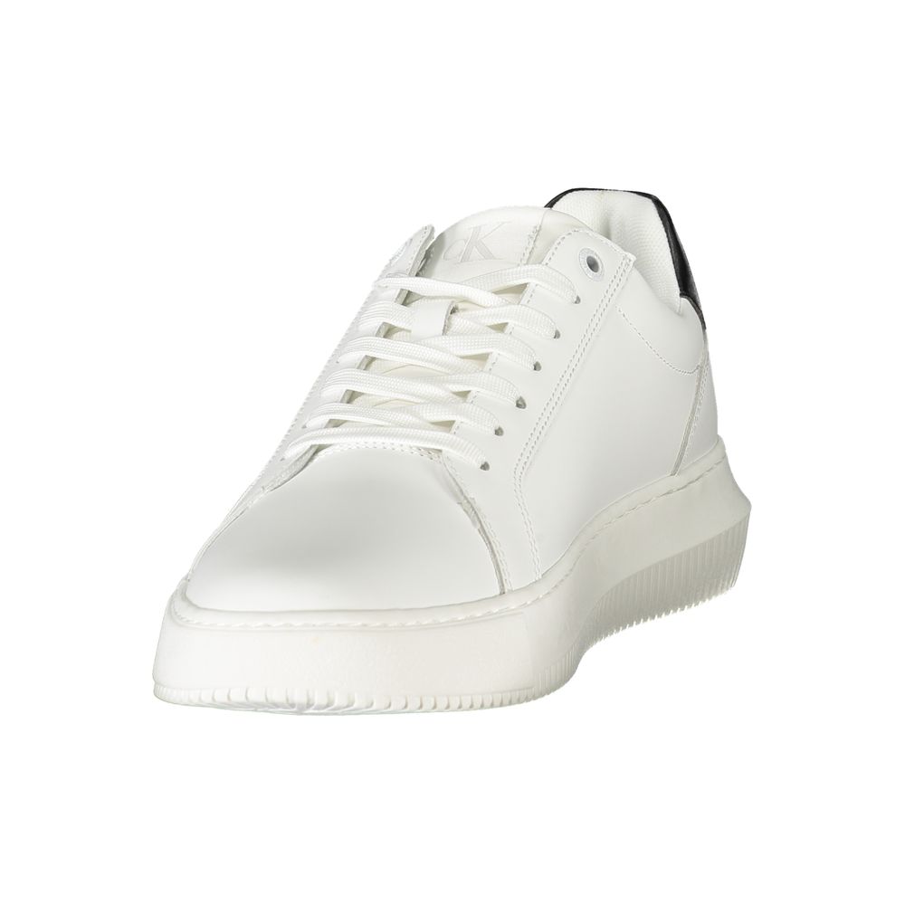 Sneakers by Calvin Klein for men in polyester polyethylene leather black & white features an sumptuous silhouette, showcasing the premium Men's Fashion Polyester Polyethylene Leather Sneakers in a sumptuous fashion style that offers a sumptuous finish for refined style.