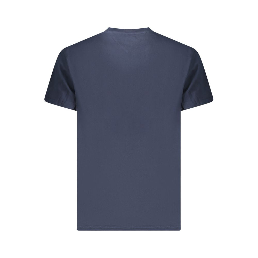 T-Shirt by Tommy Hilfiger for men in cotton blue showcases a fashionable silhouette, elegantly detailed with a fashionable and for a sophisticated, high-fashion look.