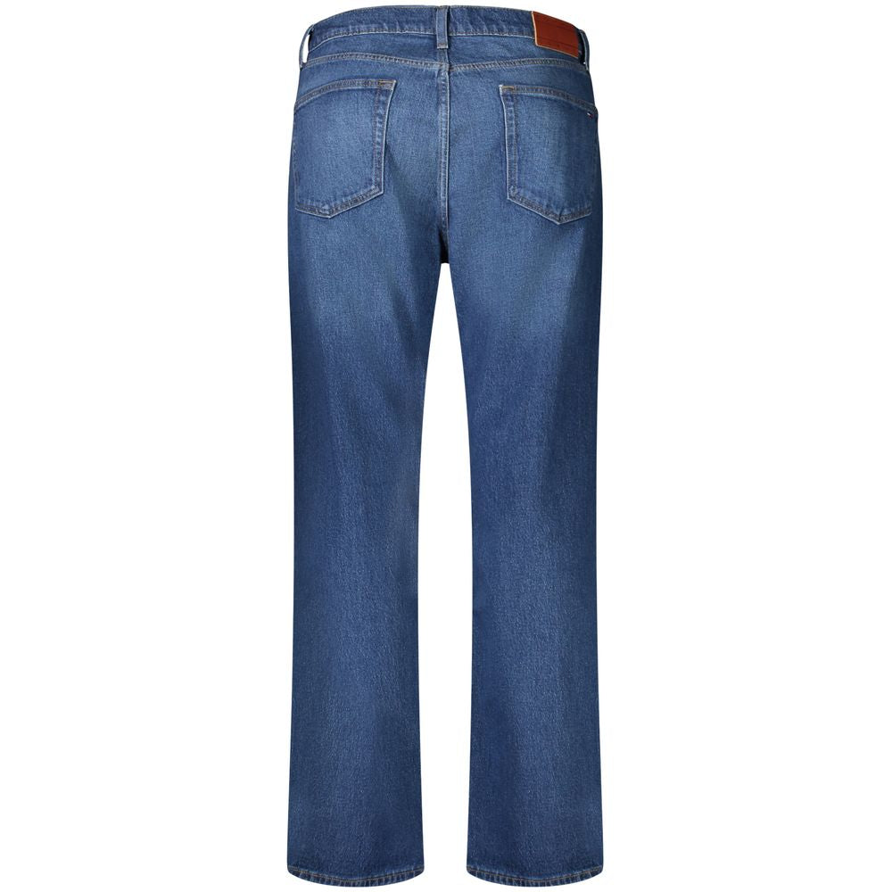 Jeans by Tommy Hilfiger for men in stretch denim cotton blue features an sophisticated and straight-leg & regular-fit with a precise long, creating a sophisticated and sophisticated silhouette.