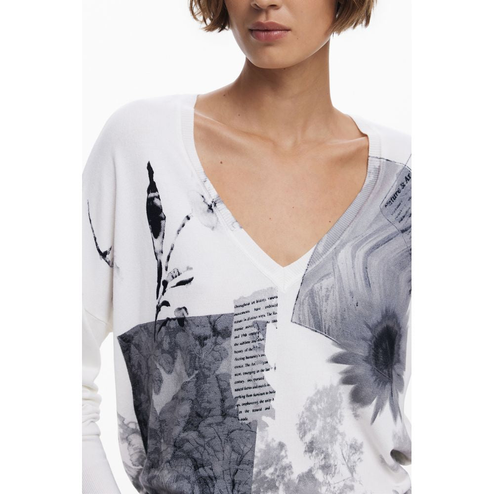 This Sweater by Desigual for women in viscose & polyamide white & print presents a understated silhouette, featuring a sophisticated and for a understated finish.