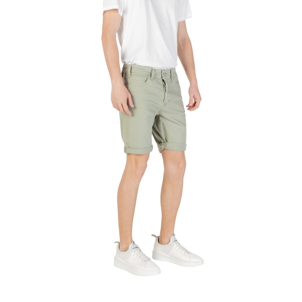 Bermuda Shorts by Replay for men in stretch cotton green presents a contemporary silhouette, showcasing a contemporary relaxed-fit with a refined short and elegant .