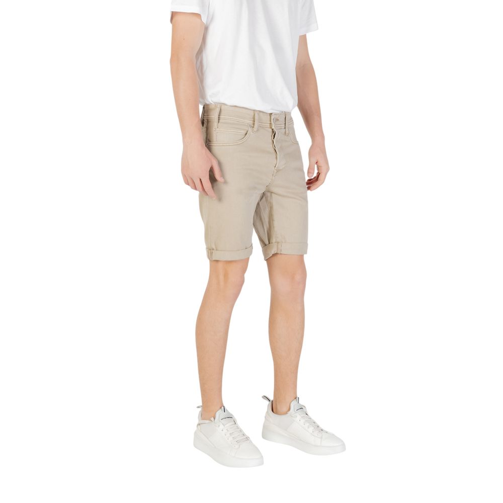 Bermuda Shorts by Replay for men in stretch cotton green presents a contemporary silhouette, showcasing a contemporary relaxed-fit with a refined long short and elegant .