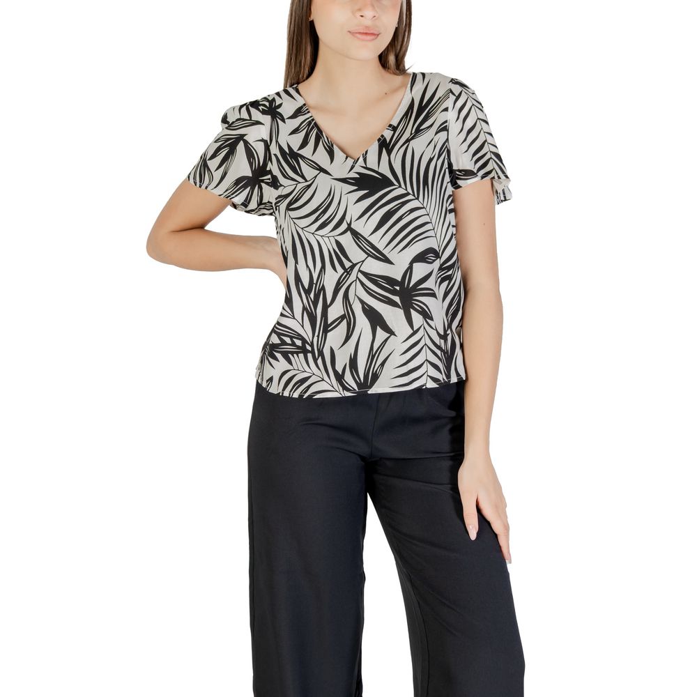 Vero Moda Women's Short-Sleeve V-Neck Viscose Shirt - White