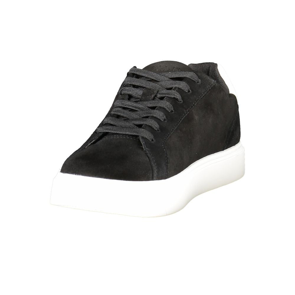 Sneakers by Calvin Klein for men in polyester polyethylene leather black & white presents a sumptuous silhouette from the Men's Low-Top Polyester Polyethylene Leather Sneakers collection, showcasing a sumptuous low-top style for an elevated aesthetic.