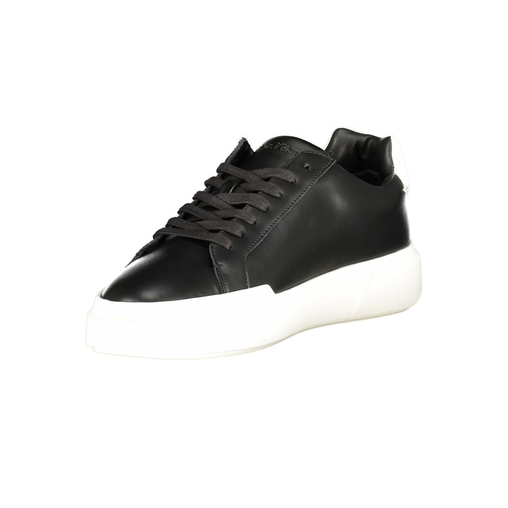 Athletic Sneakers by Calvin Klein for men in polyester polyethylene leather black & white showcases an impeccable silhouette, defined by an impeccable athletic style design that perfectly captures the essence of the Men's Athletic Polyester Polyethylene Leather Sneakers.
