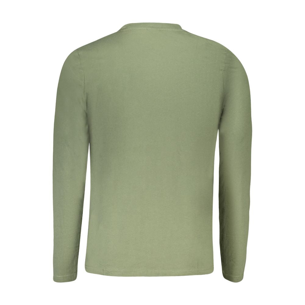 T-Shirt by North Sails for men in cotton green showcases a fashionable silhouette, elegantly detailed with a fashionable and crew neckline for a sophisticated, high-fashion look.