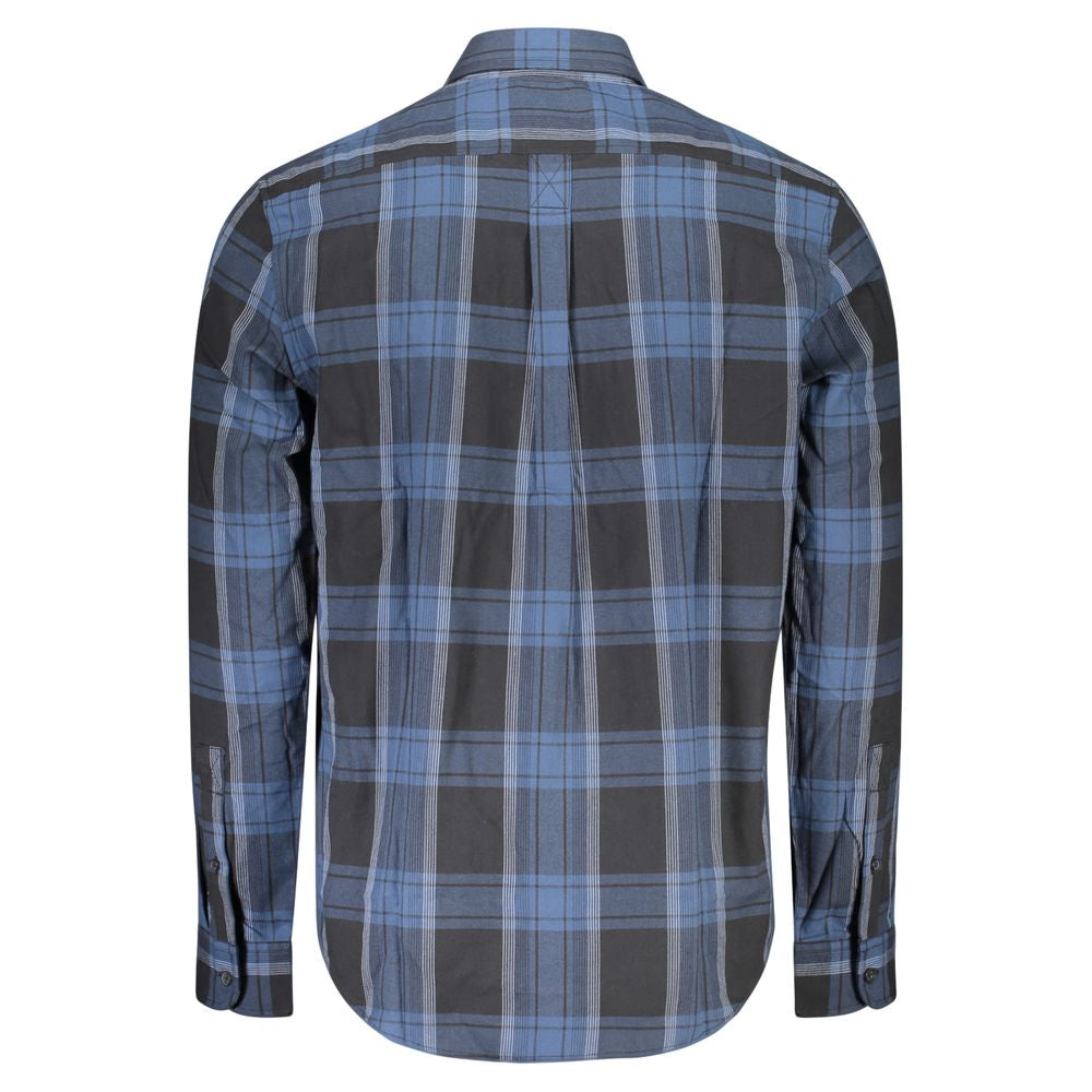 Shirt by Timberland for men in cotton blue, patterned, tartan & signature showcases a sublime silhouette, artfully detailed with a sublime and for a sophisticated, sublime finish.