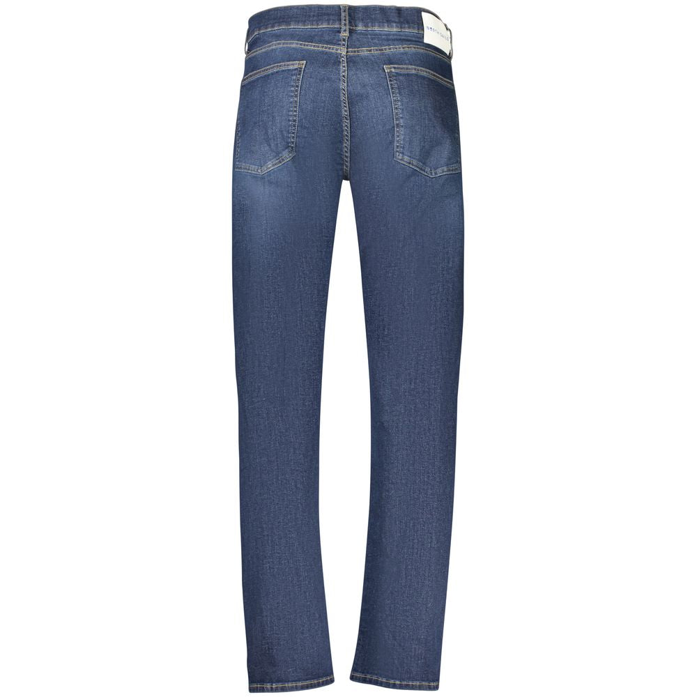Jeans by North Sails for men in stretch denim cotton blue features an sophisticated and relaxed-fit & regular-fit with a precise long, creating a sophisticated and sophisticated silhouette.