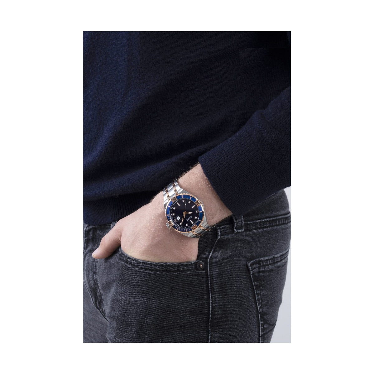 V11H6986AE02332EF4D3341AF9944B6C41FBR5523837P6