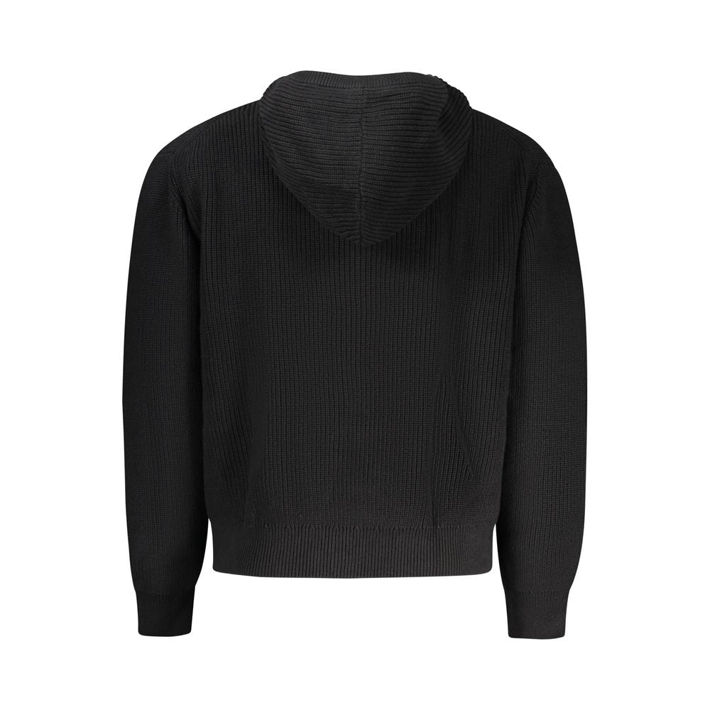 Hooded Cardigan by Guess Jeans for men in organic cotton black features an impeccable silhouette, showcasing a sophisticated and detail for a truly impeccable finish.