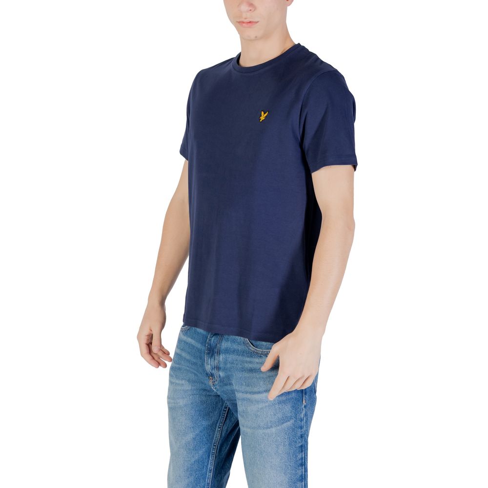 T-Shirt by Lyle & Scott for men in cotton blue showcases a unassuming silhouette, artfully detailed with a refined and unassuming for a sophisticated, contemporary look.