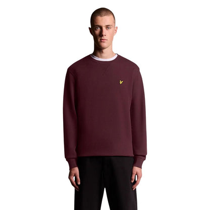 Activewear Sweatshirt by Lyle & Scott for men in cotton bordeaux presents a sporty silhouette, showcasing a sophisticated and detailed with premium for a sporty finish.