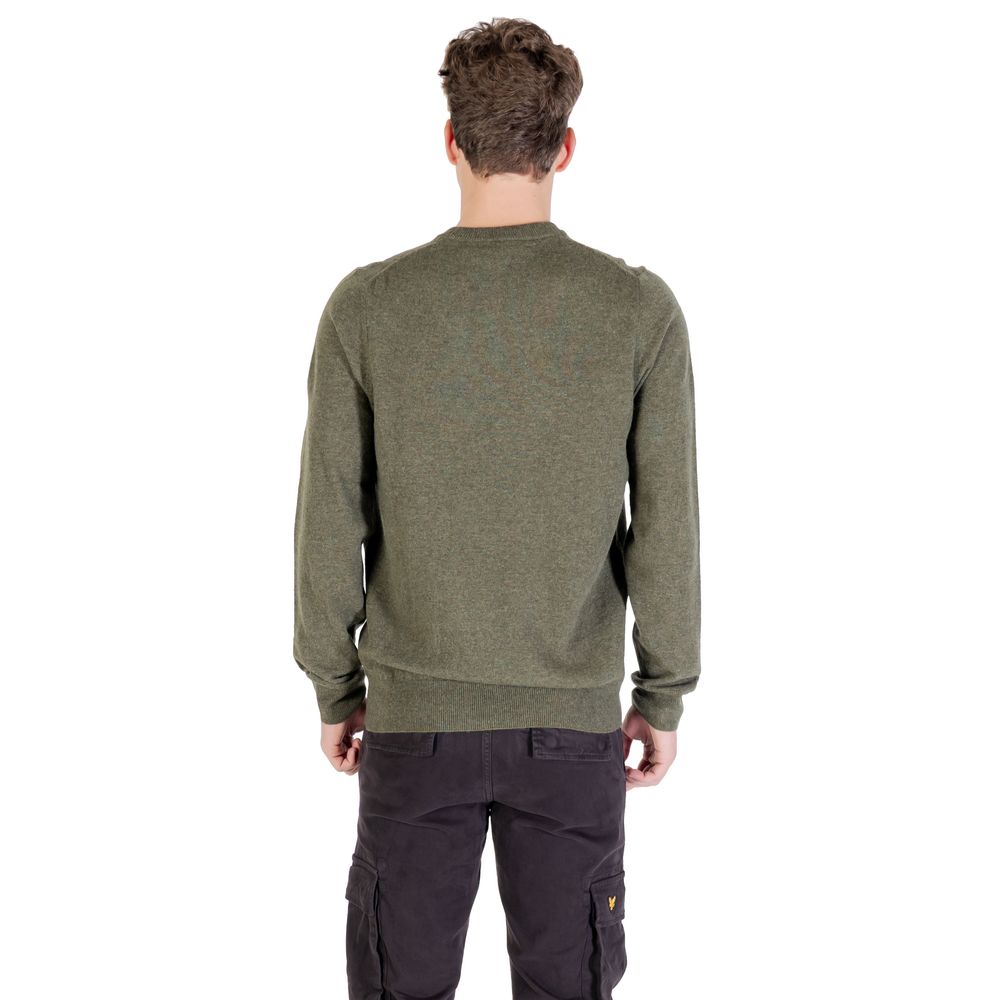 Sweatshirt by Lyle & Scott for men in wool 7 nylon features an provocated silhouette, detailed with a provocated and a refined crew neckline for a sophisticated aesthetic.