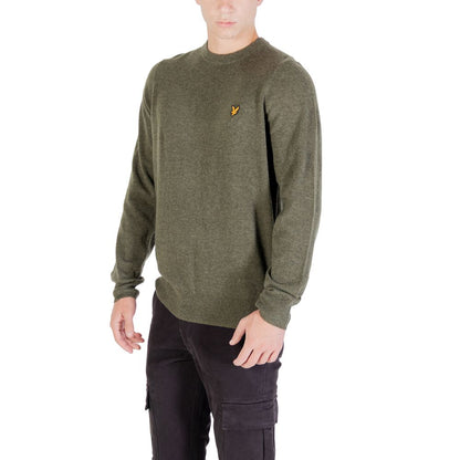 Sweatshirt by Lyle & Scott for men in wool 7 nylon features an magnificent silhouette, showcasing a sophisticated crew neckline and detail for a truly magnificent finish.