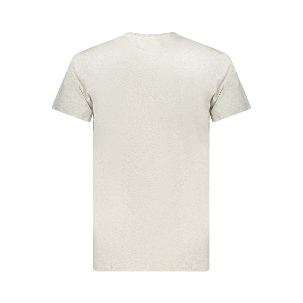 T-Shirt by Tommy Hilfiger for men in cotton gray & print showcases a fashionable silhouette, elegantly detailed with a fashionable and for a sophisticated, high-fashion look.