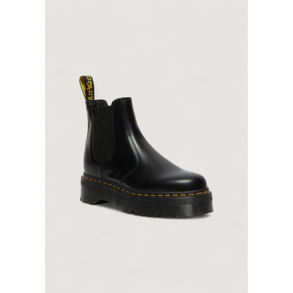 Ankle Winter Boots by Dr. Martens for women in leather black features an high-performance silhouette, showcasing the sophisticated design of the Women's Leather Ankle Winter Boots with a and a refined .