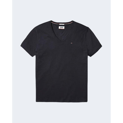 T-Shirt by Tommy Hilfiger Jeans for men in cotton black showcases a unassuming silhouette, artfully detailed with a refined v-neck neckline and unassuming for a sophisticated, contemporary look.