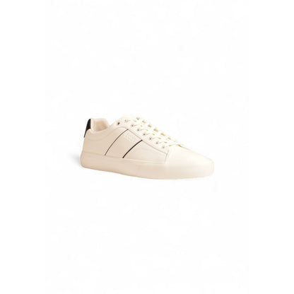 Sneakers by Hugo Boss for men in leather cream presents a sumptuous silhouette as Men's Low-Top Casual Leather Sneakers, expertly defined by a sumptuous low-top casual style for a sumptuous, high-fashion look.