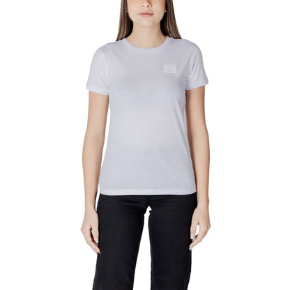 T-Shirt by Armani Exchange for women in cotton white showcases a chic silhouette, artfully detailed with a chic crew neckline and for a chic finish.