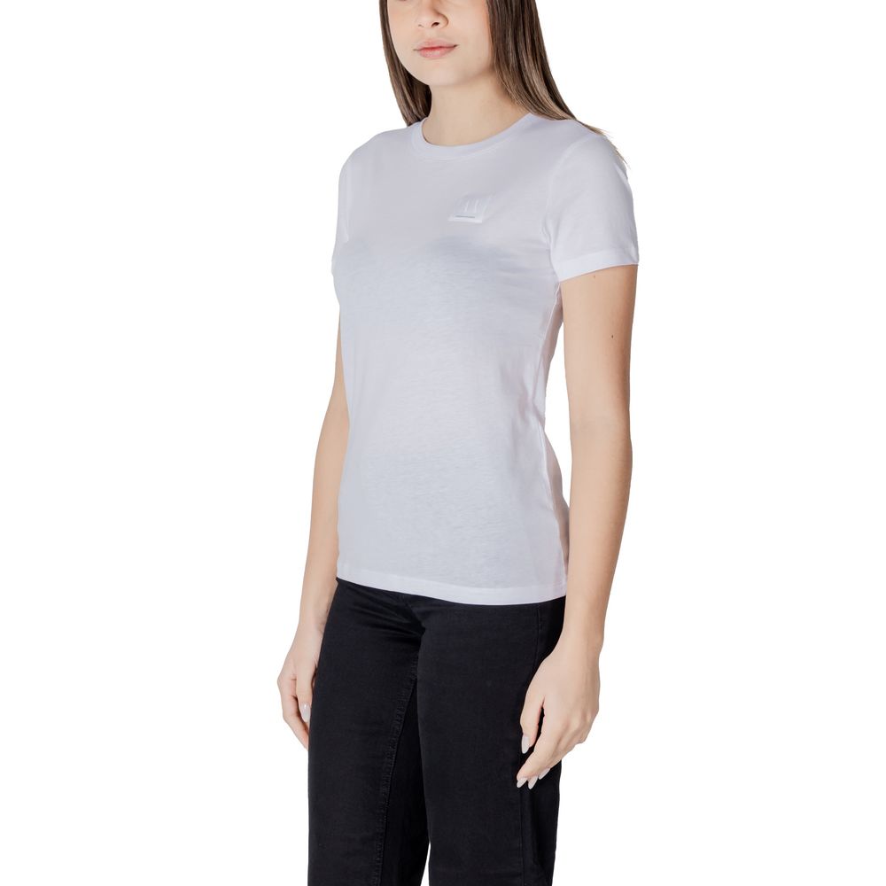 T-Shirt by Armani Exchange for women in cotton white showcases a fashionable silhouette, elegantly detailed with a fashionable and crew neckline for a sophisticated, high-fashion look.