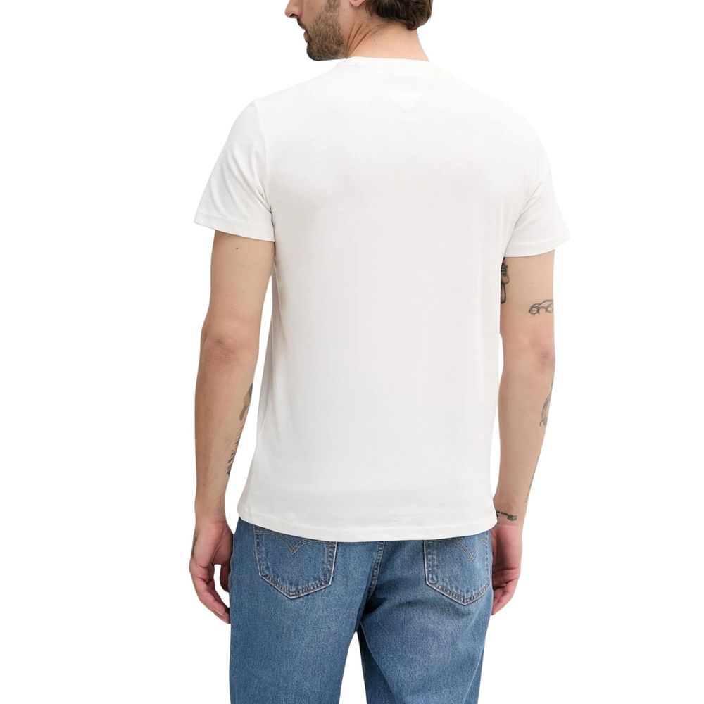 T-Shirt by Tommy Hilfiger Jeans for men in cotton cream showcases a chic silhouette, artfully detailed with a chic and for a chic finish.
