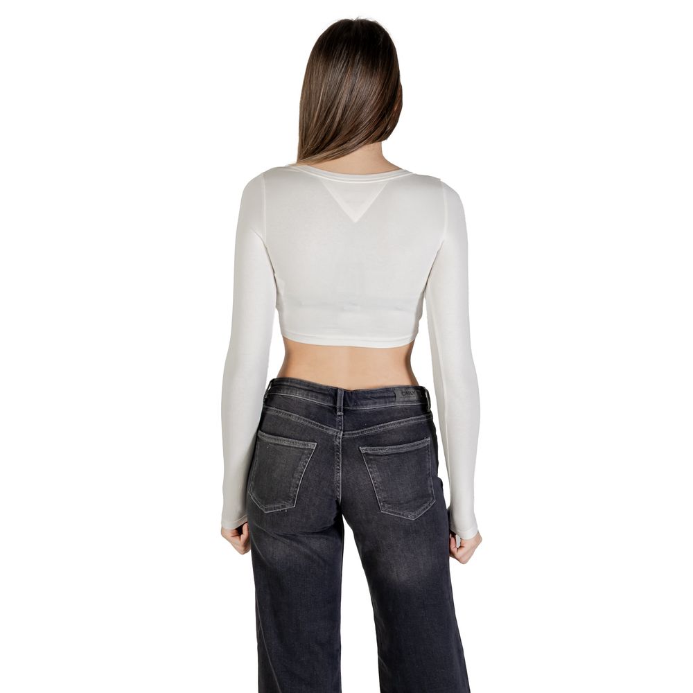 T-Shirt by Tommy Hilfiger Jeans for women in stretch cotton white showcases a fashionable silhouette, elegantly detailed with a fashionable and for a sophisticated, high-fashion look.