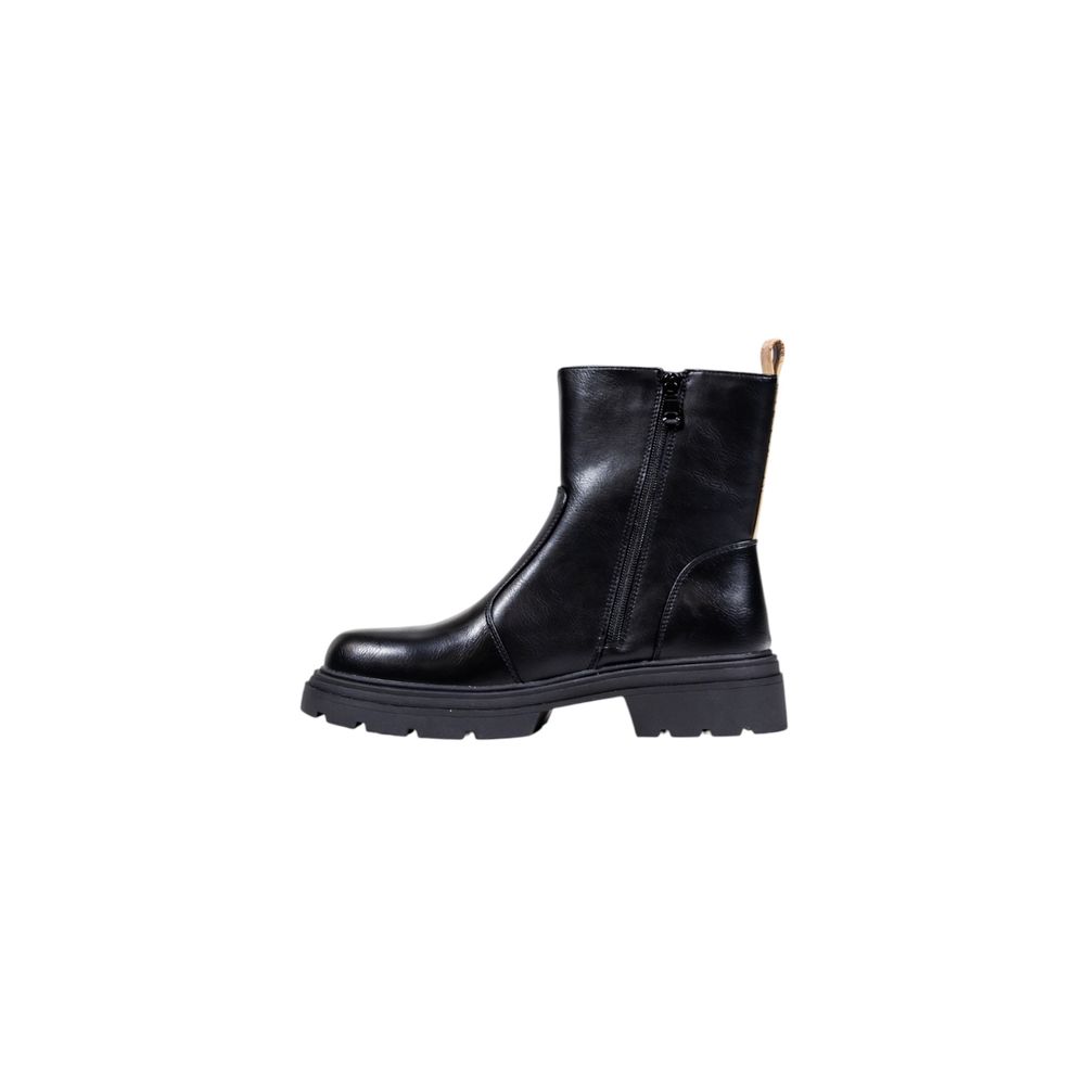 Ankle Winter Boots by Alviero Martini Prima Classe for women in polyethylene & polyurethane black & gold features an performance-driven Women's Polyethylene & Polyurethane Ankle Winter Boots silhouette, defined by a sophisticated and a performance-driven .