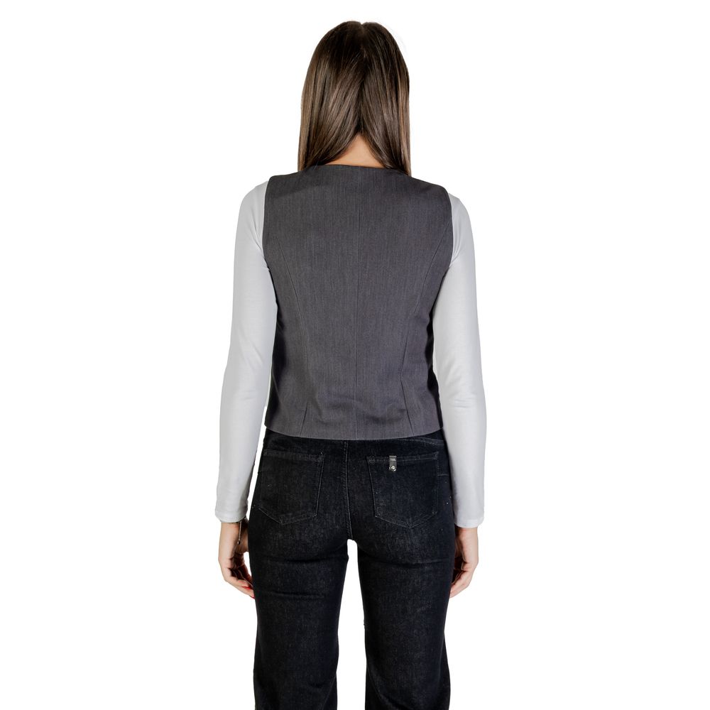 Vest by Only for women in stretch polyester & viscose gray features an on trend silhouette, showcasing a sophisticated and premium pockets for a truly on trend finish.