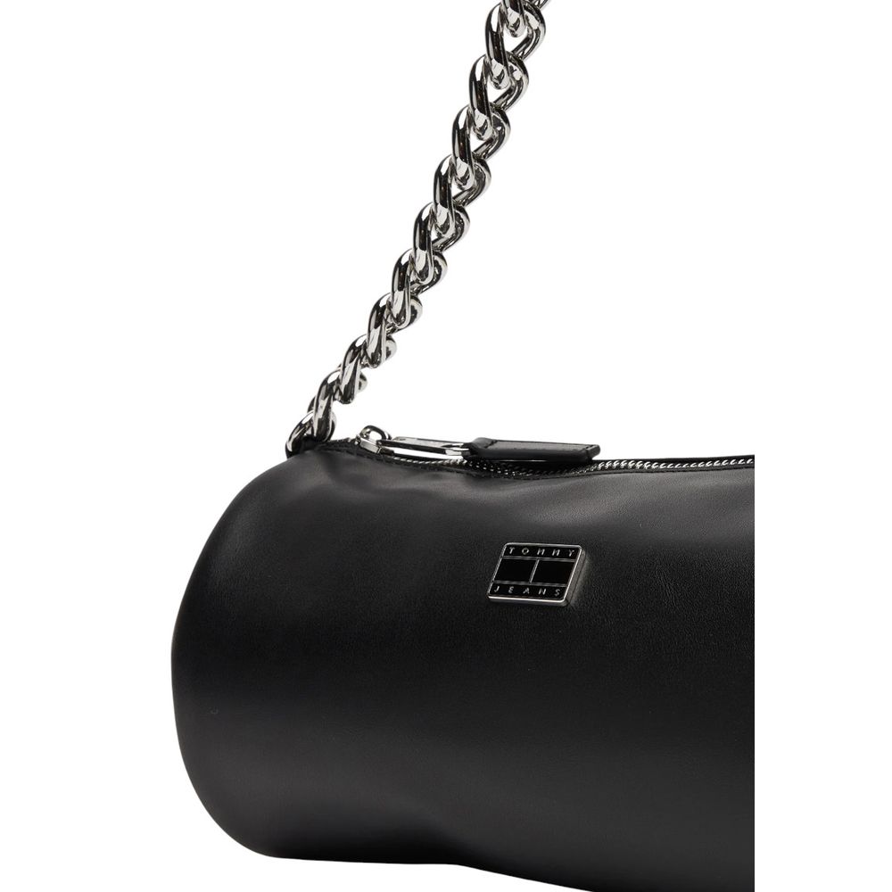 Shoulder Handbag by Tommy Hilfiger Jeans for women in leather black features a refined silhouette, showcasing a secure zipper, organized , and versatile shoulder-strap for a refined finish.