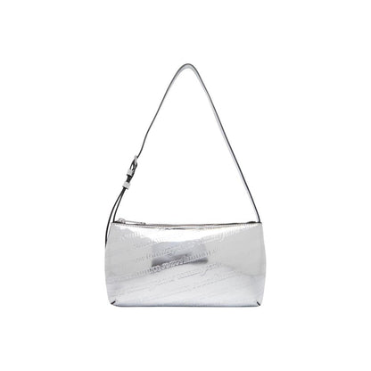 This Shoulder Handbag by Tommy Hilfiger Jeans for women in polyethylene & polyurethane and silver presents a sculptural silhouette featuring a secure zipper, ample , and versatile shoulder-strap & adjustable-strap for a sculptural finish.