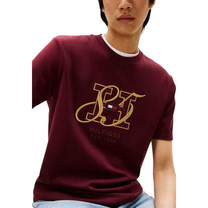 T-Shirt by Tommy Hilfiger for men in cotton bordeaux showcases a fashionable silhouette, elegantly detailed with a fashionable and for a sophisticated, high-fashion look.