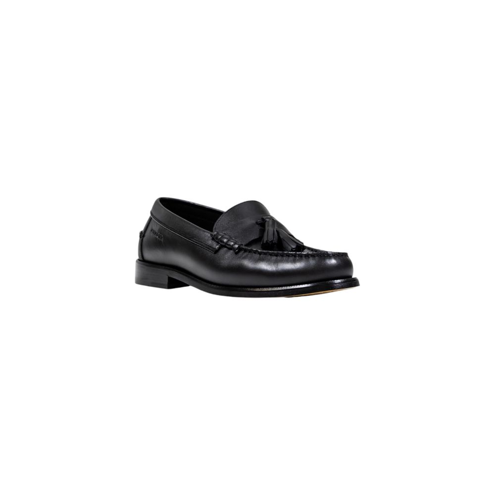 Shoes by Tommy Hilfiger for men in leather black features an timeless silhouette, perfectly showcasing Men's Leather Shoes with its distinct and elegant .