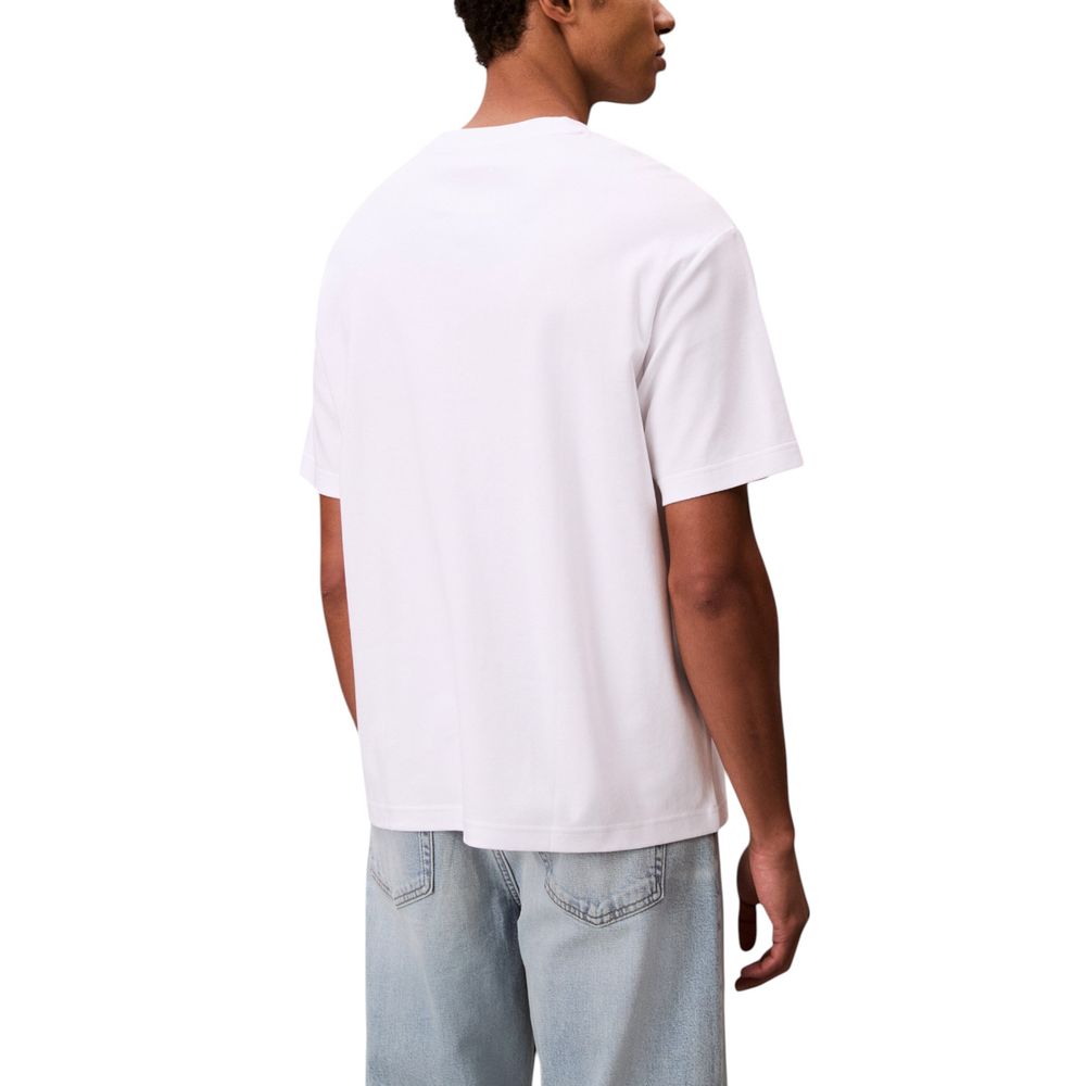 T-Shirt by Calvin Klein for men in cotton white showcases a fashionable silhouette, elegantly detailed with a fashionable and for a sophisticated, high-fashion look.