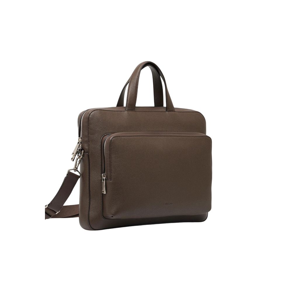 Briefcase by Calvin Klein for men in polyester polyurethan & polyethylene brown features an utilitarian chic Polyester Polyurethan & Polyethylene Briefcase design with a secure zipper, ample , and utilitarian chic shoulder-strap, adjustable-strap, detachable-strap & handle for a sophisticated look.