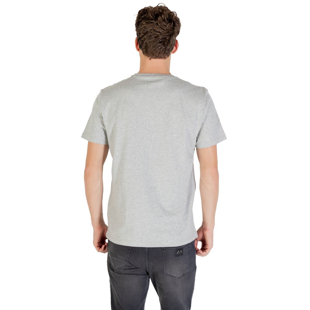 T-Shirt by Ralph Lauren for men in cotton gray features an edgy silhouette, meticulously detailed with a sophisticated and round crew neckline for a truly edgy finish.