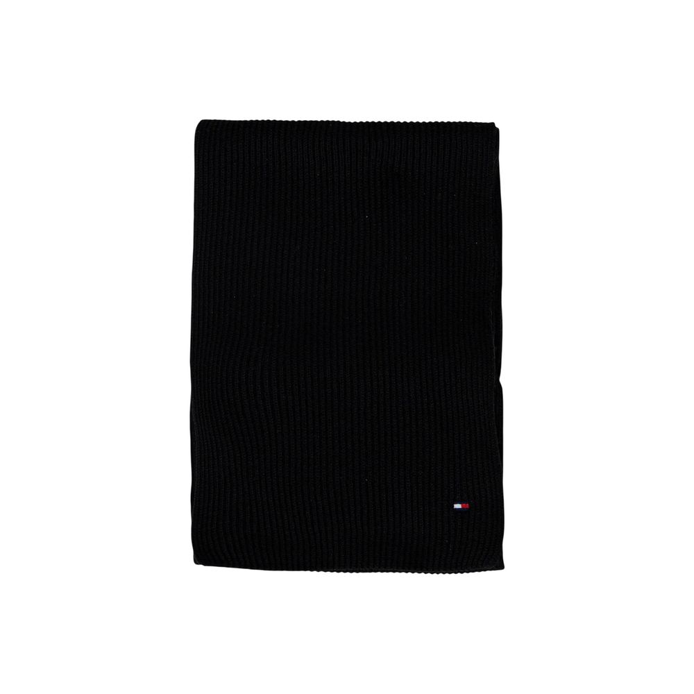 Beanie Hat by Tommy Hilfiger for men in cashmere cotton blend black features a distinguished knit construction, showcasing the sophisticated silhouette and distinguished finish of the Cashmere Cotton Blend Beanie Hat.