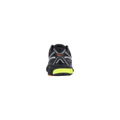 Sneakers by Saucony for men in polyethylene polurethane & mesh black features a sumptuous design, perfectly showcasing the sumptuous athletic style of this Men's Athletic Polyethylene Polurethane & Mesh Sneakers.