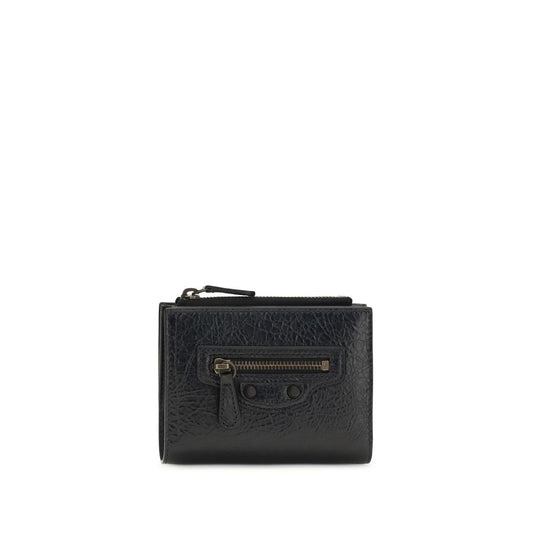 Cardholder Wallet by Balenciaga for women in leather & brass black presents a refined silhouette, artfully capturing the essence of the Le City Leather & Brass Cardholder Wallet design with sophisticated card-organization coin-purse for a refined look.