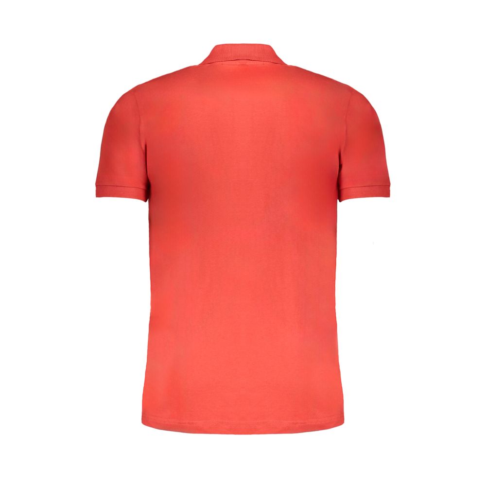 This Polo Shirt by Gianmarco Venturi for men in cotton red presents a flawless silhouette, showcasing flawless detailing and a refined for a truly flawless aesthetic.