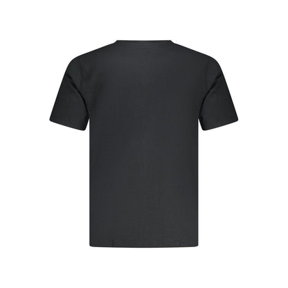T-Shirt by Converse for men in cotton canvas black, gray & print showcases a unassuming silhouette, artfully detailed with a refined and unassuming for a sophisticated, contemporary look.