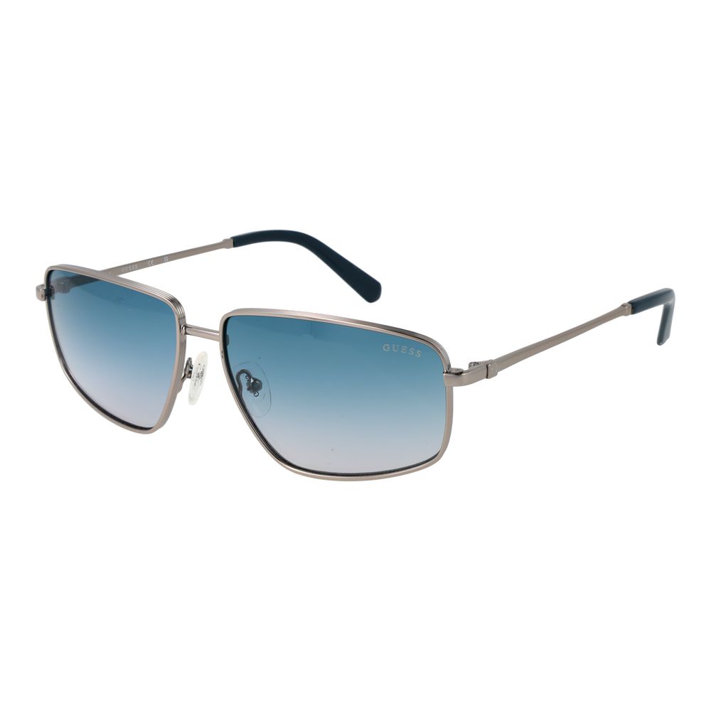 Sunglasses by Guess for men in metal silver features a sumptuous silhouette, showcasing a sumptuous full-rim frame design in silver coloured frame with high-performance gradient category-2-medium-tint lens.