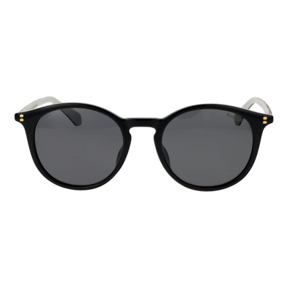 Sunglasses by Polaroid for men in polycarbonate & metal and black presents a sumptuous silhouette, featuring black coloured frame and full-rim panto frame design with polarized category-3-dark-tint lens for a sumptuous look.