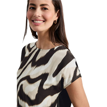 T-Shirt by Street One for women in viscose brown features an on trend silhouette, perfectly showcasing a on trend and for an elevated aesthetic.