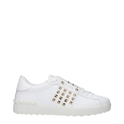 Sneakers by Valentino Garavani for men in leather & rubber blue & white features a chic design, perfectly showcasing the chic low-top style of this Men's Low Top Leather & Rubber Sneakers.