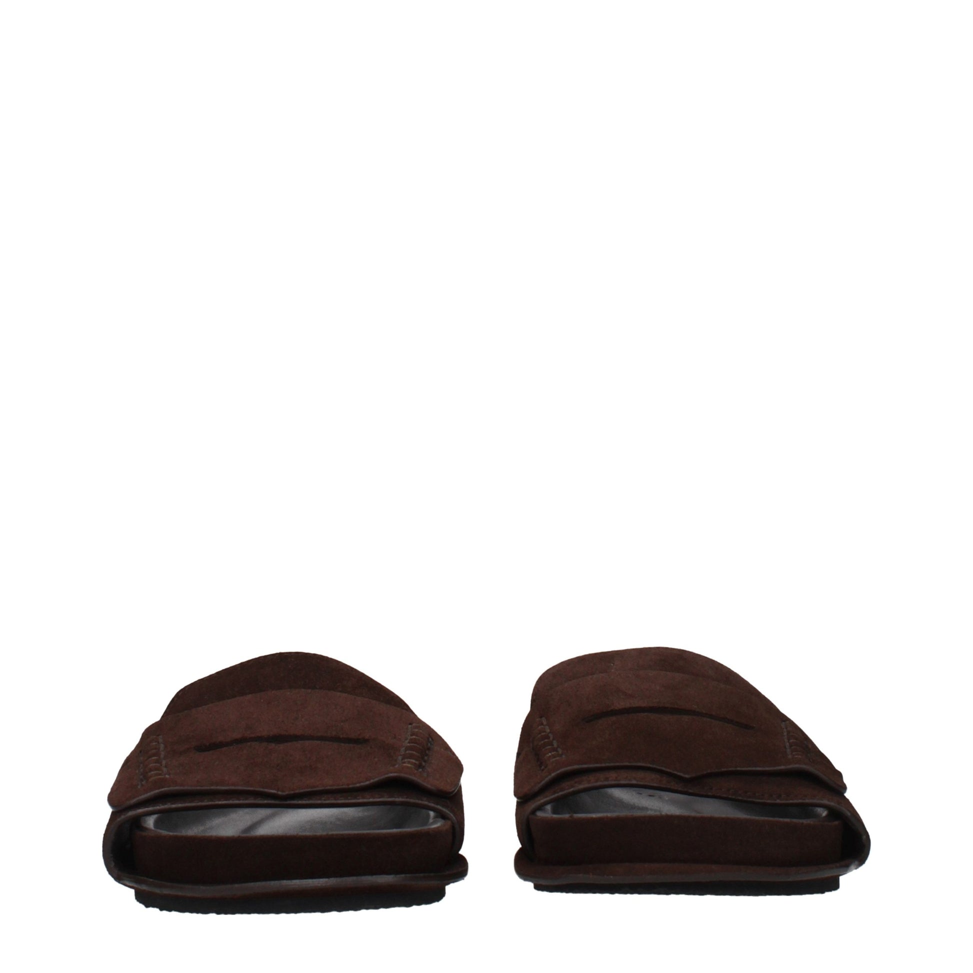 Clogs Slippers by Jacquemus for women in suede leather brown features an effortlessly elegant silhouette, showcasing the Women's Suede Leather Clogs Slippers design with an effortlessly elegant and a for a effortlessly elegant look.
