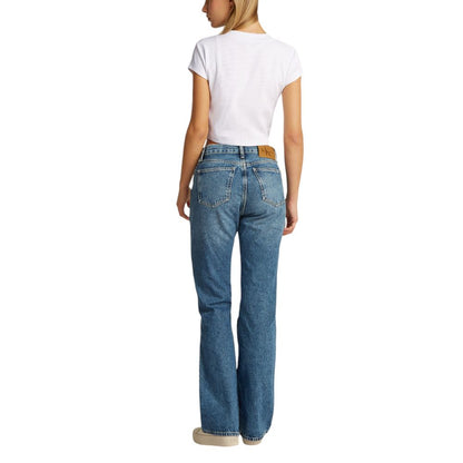 T-Shirt by Calvin Klein Jeans for women in stretch cotton white showcases a unassuming silhouette, artfully detailed with a refined and unassuming for a sophisticated, contemporary look.