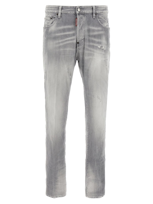 Jeans by Dsquared² for men in stretch denim cotton gray features an sophisticated and straight-leg with a precise long, creating a sophisticated and sophisticated silhouette.
