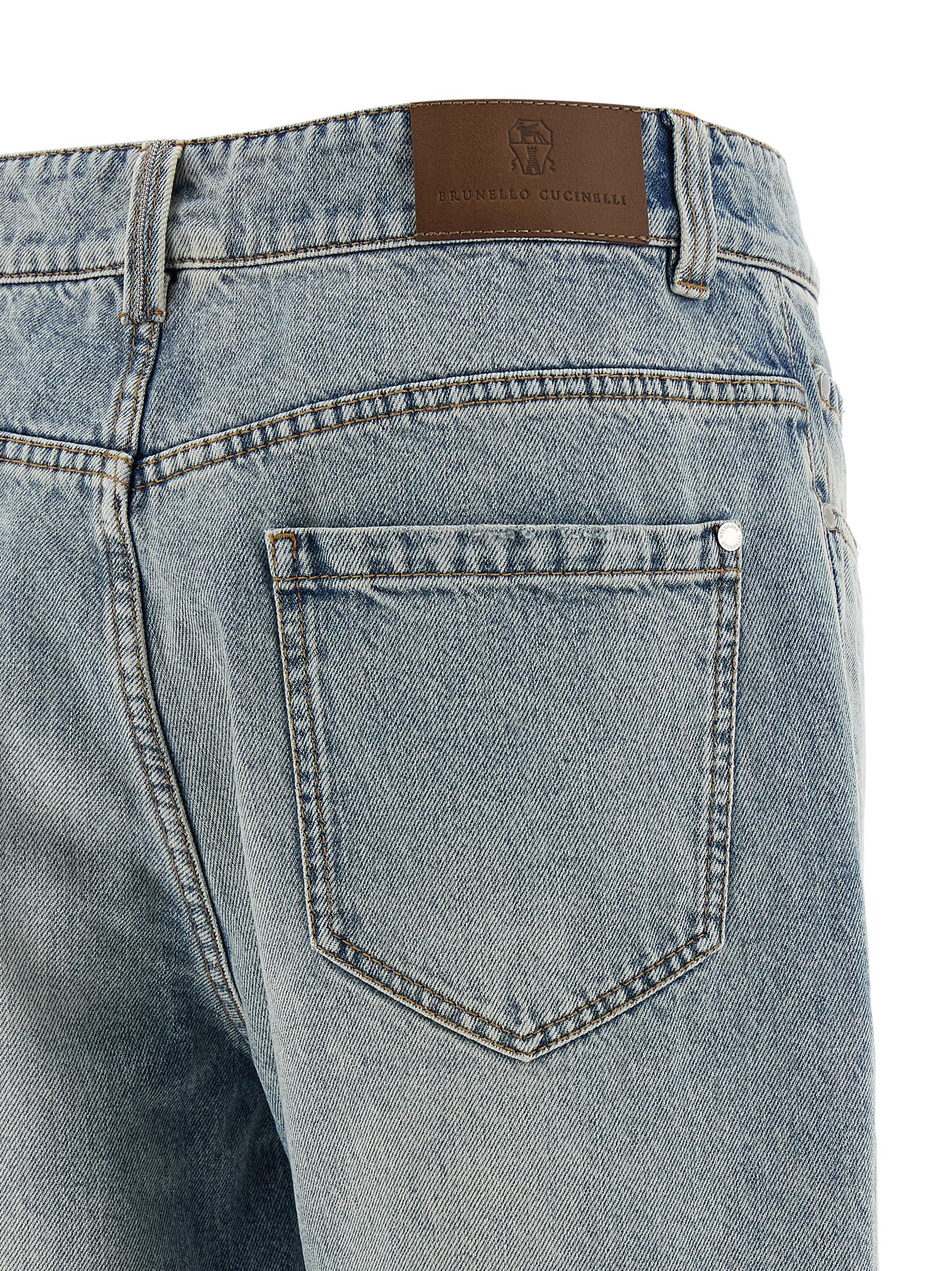Jeans by Brunello Cucinelli for women in cotton denim light-blue features an sophisticated high rise and straight-leg & relaxed-fit with a precise long, creating a sophisticated and sophisticated silhouette.