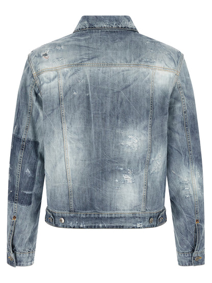 This Trucker Jacket by Dsquared² for men in denim cotton blue & multicolor exhibits a edgy silhouette, meticulously detailed with functional pockets and a edgy shirt-collar neckline for a edgy finish.