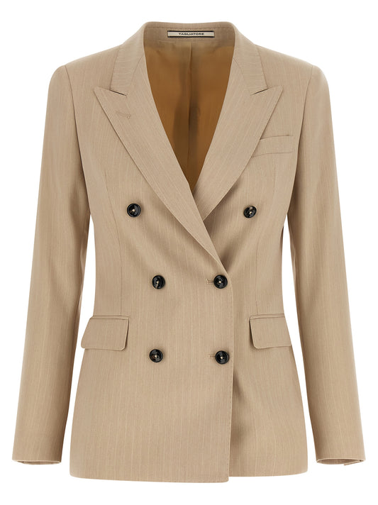 This Blazer by Tagliatore for women in viscose & cupro beige & horn presents a tailored silhouette, meticulously tailored with a tailored split neckline and distinctive for a tailored finish.